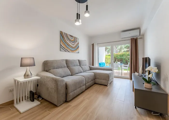 Daire Pine By Algarve Holidays Olhos de Agua (Albufeira)