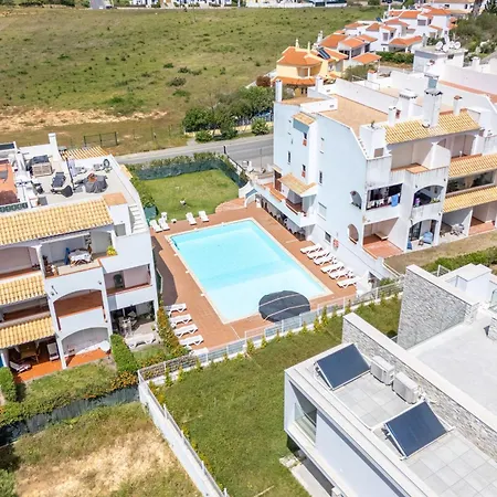 アパート Pine By Algarve Holidays *